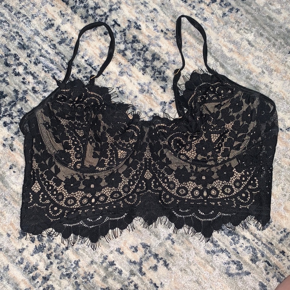Underwire lace bralette